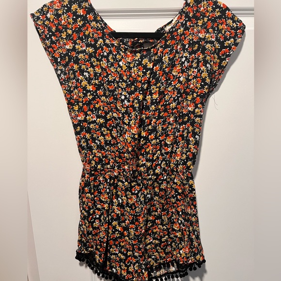 Floral romper with tassel detail, dipped open back - Picture 2 of 3